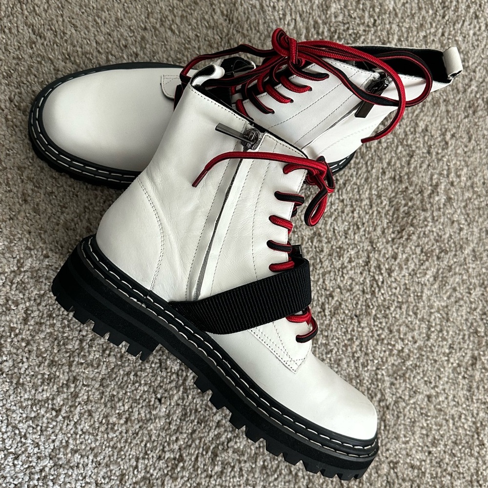 Cecelia New York Boot in white